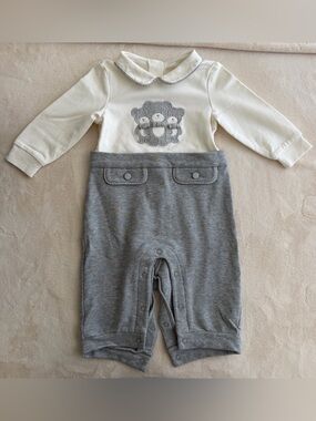 Nicholas & Bears Baby Long-Sleeve One-Piece Bodysuit with Grey Bear Applique
